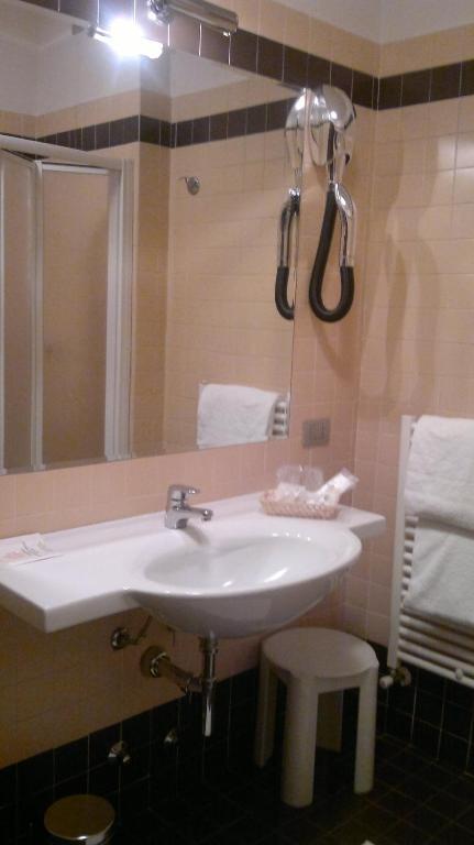 Riviera Hotel Segrate