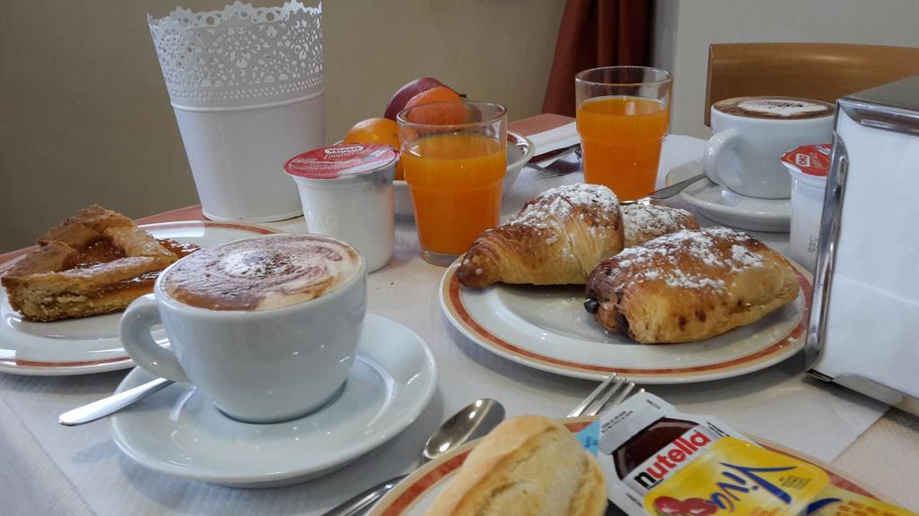 Riviera Hotel Segrate