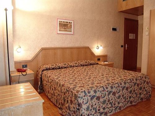Riviera 3*